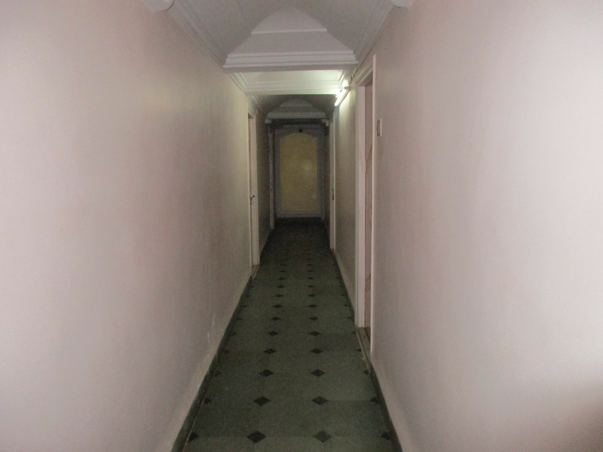 Malad Hotel Shalimar מראה חיצוני תמונה